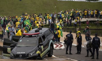 Moraes liberta mais 130 pessoas presas por atos golpistas de janeiro