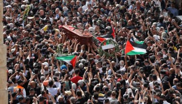 Israel anuncia inquérito sobre ataque a funeral de jornalista