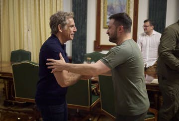 Zelensky se reúne com ator Ben Stiller em Kiev