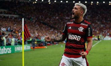 Com gol de Aarrascaeta, Flamengo sacramenta ida à final da Copa do Brasil.