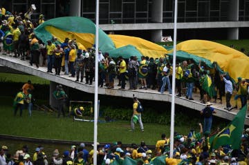 PGR determina abertura de inquérito sobre invasões em Brasília