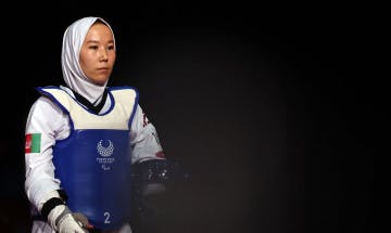 Paralimpíada: atleta afegã estreia após saída secreta de seu país