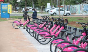 Brasília inaugura sistema de bicicletas compartilhadas