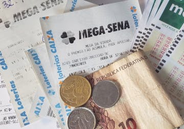 A Mega-Sena sorteia neste quarta prêmio estimado em R$ 150 milhões.